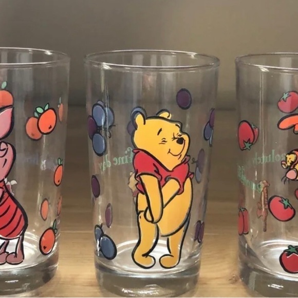 Vintage Pooh and friends 3 juice glasses - Picture 3 of 10